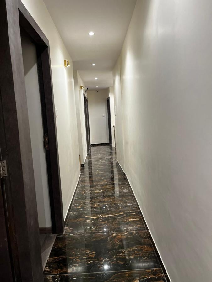 Hotel Classio Andheri - Near Dn Nagar Metro Station Bombaj Exteriér fotografie