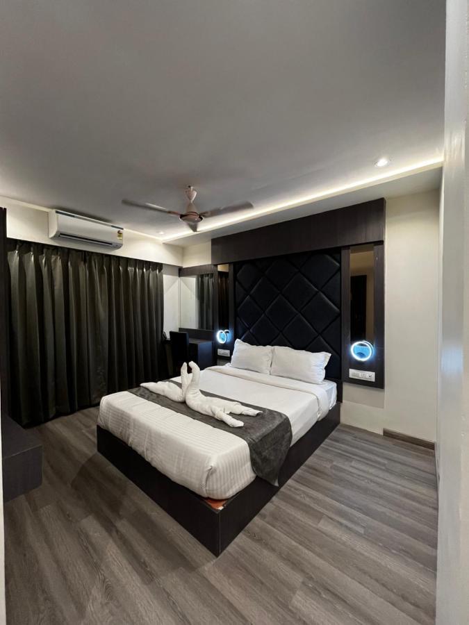 Hotel Classio Andheri - Near Dn Nagar Metro Station Bombaj Exteriér fotografie
